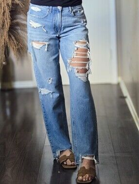 NWT American Eagle Distressed Straight Leg Jeans Size 6 Long Light Wash Raw Hem